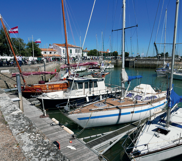 Photo représentant le Port  de plaisance d'Ars-en-Ré, sur l'île de Ré